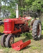 1952 Farmall H Row Crop Tractor
