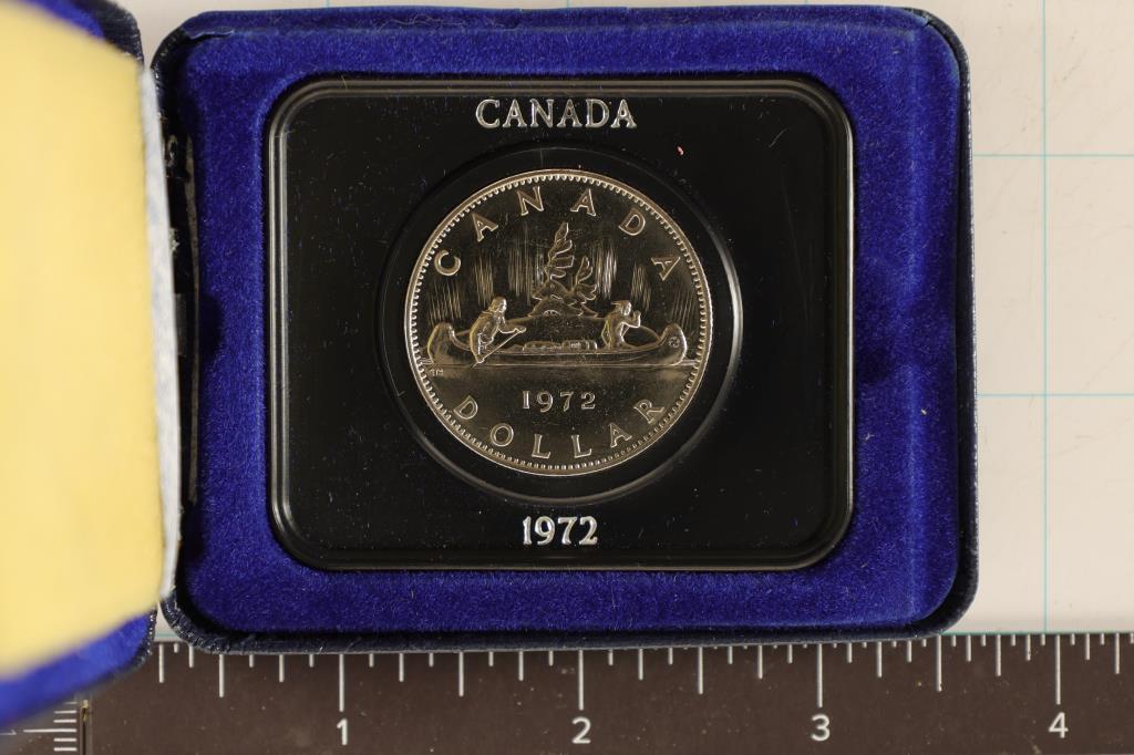 1972 CANADA UNC DOLLAR IN BLUE FLIP CASE