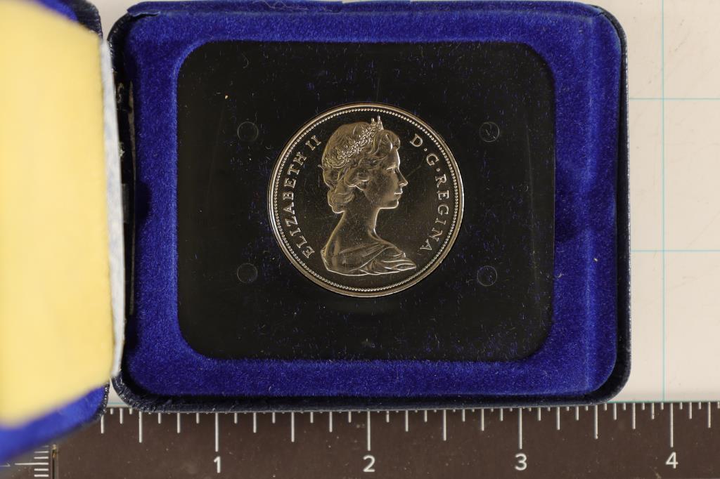 1972 CANADA UNC DOLLAR IN BLUE FLIP CASE