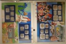 2004 US MINT SET (UNC) P/D ON LARGE INFO CARDS