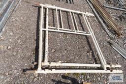 Lot of assorted scaffolding pieces