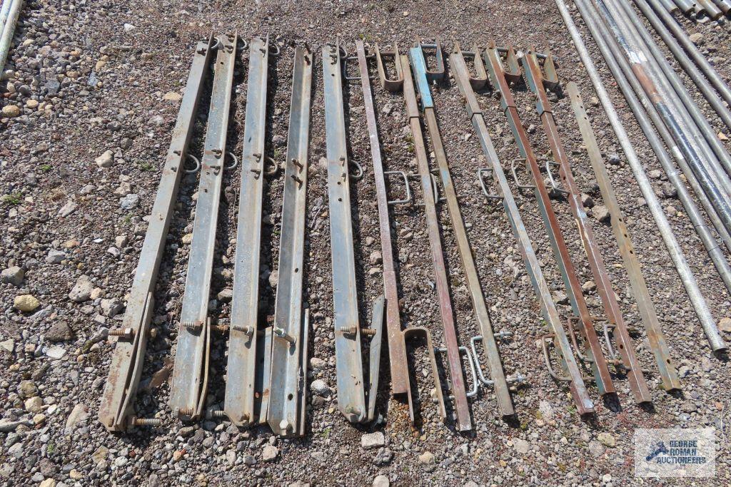 Lot of assorted scaffolding pieces