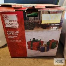Three piece LED outdoor gift box decoration set