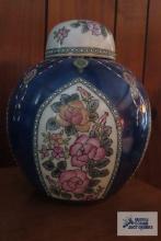 Floral jardiniere with lid made in China