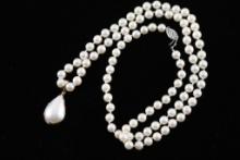Timeless Ladies Pearl Necklace