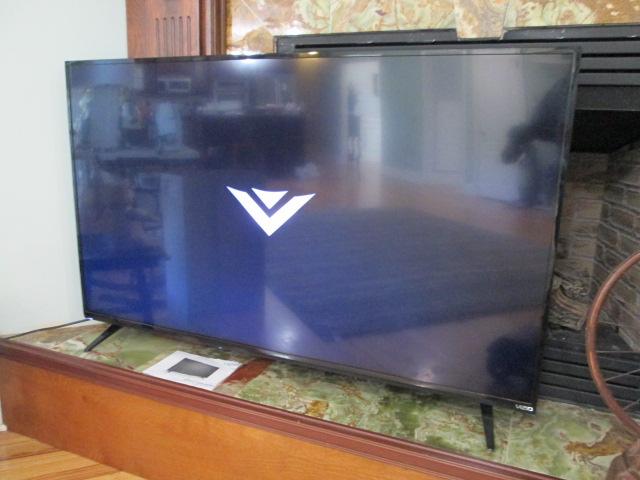 Vizio 55" Smart TV with Remote