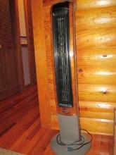 Lasko WindCurve Oscillating Tower Fan