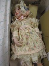 Danbury Mint 'Elizabeth' Doll
