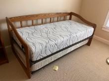 Wood Twin Trundle Day Bed