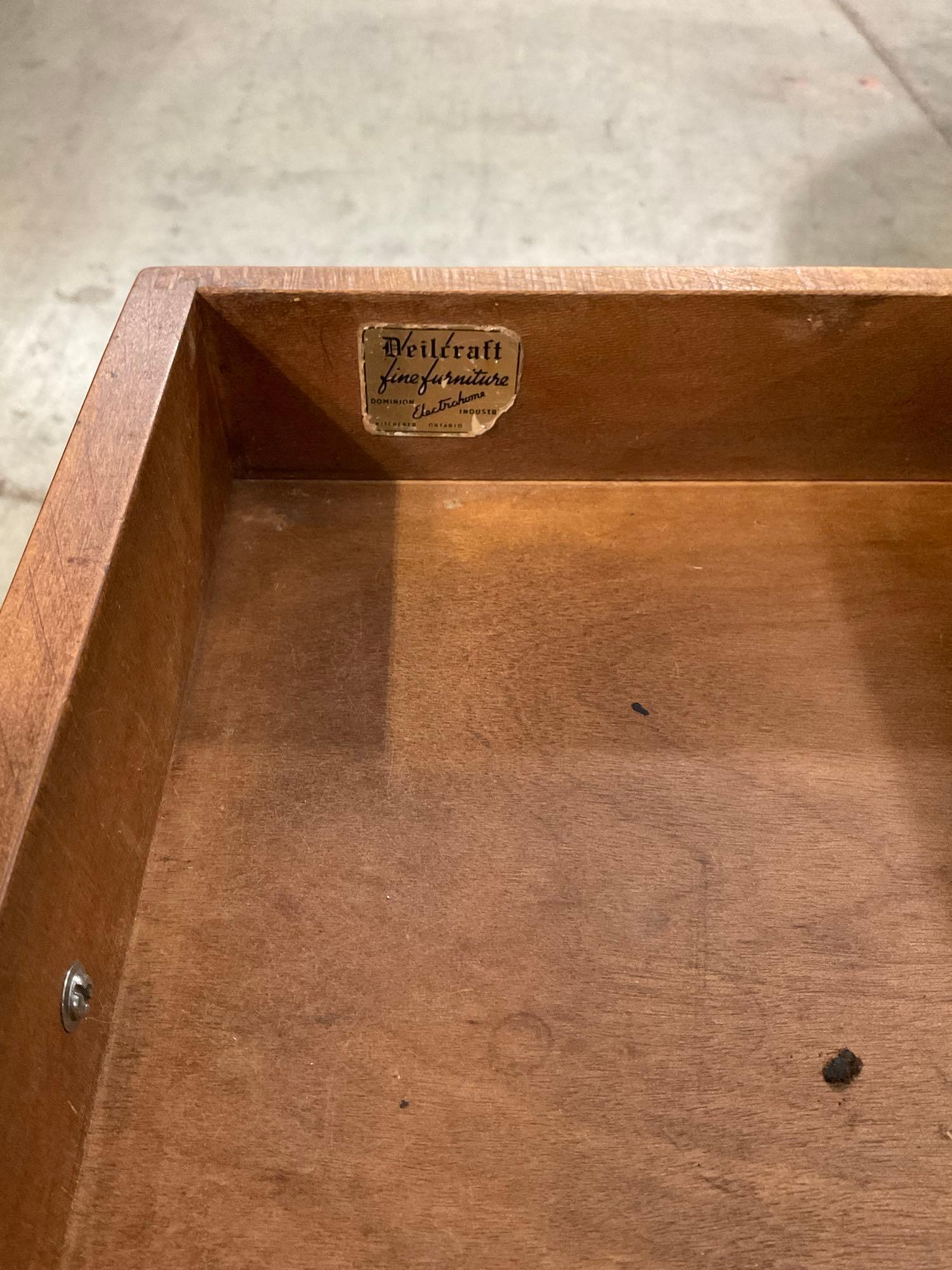 Vintage Deilcraft Fine Furniture Wooden Side Table w/ 2 Tiers, Drawer & Beautiful Grain. See pics.