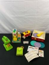 8 pcs Vintage Children's Toys Assortment. Fisher-Price Toys Happy Birthday Radio 768. See pics.