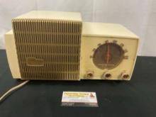 Vintage General Electric Model 432 Musaphonic White Art Deco Tube Radio