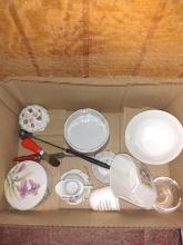 BL-Dresser Boxes, Porcelain collectibles