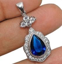 3CT PEAR SHAPED PENDENT