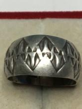 Sterling Silver Vintage Ring Size 9 2.9 Grams