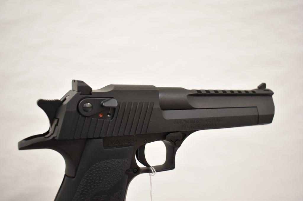 Gun. Magnum Research Desert Eagle 357 cal Pistol