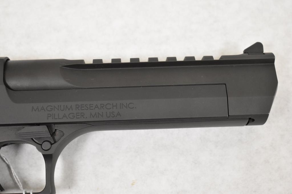 Gun. Magnum Research Desert Eagle 357 cal Pistol