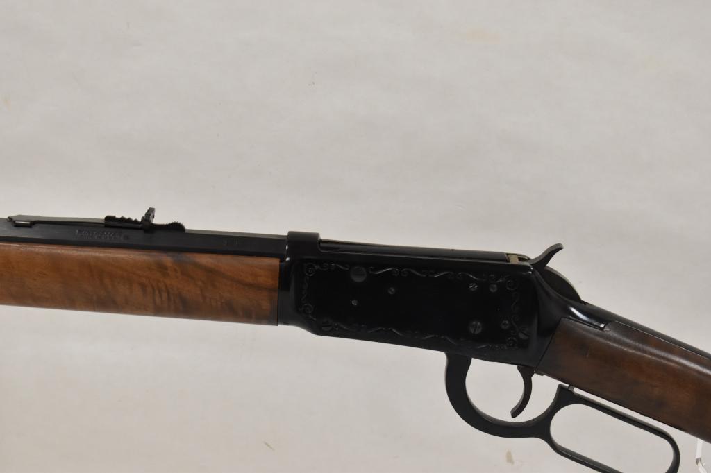 Gun. Winchester Model 94 Classic . 30-30 Rifle