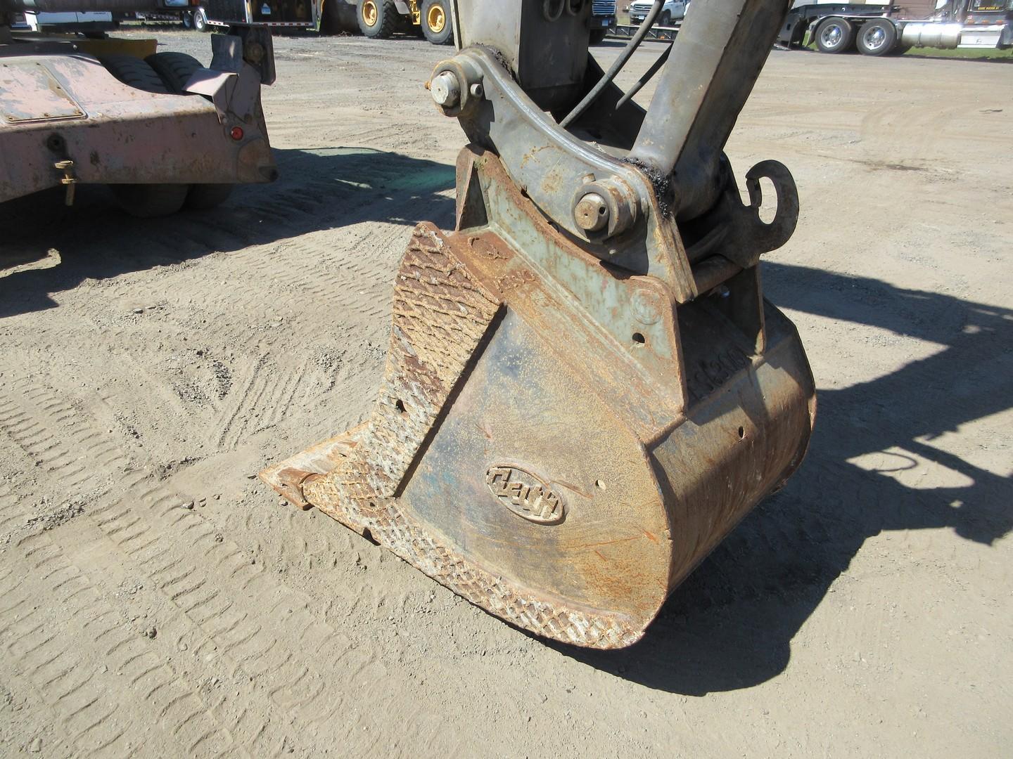 2004 Volvo EW180B Rubber Tire Excavator