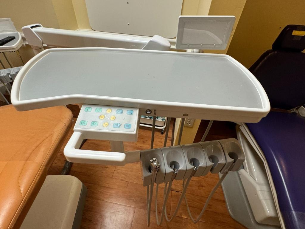 JPS DENTAL CHAIR MODEL JPS3168