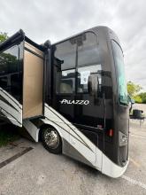 2016 FREIGHTLINER PALAZZO 33.4 THOR MOTOR COACH