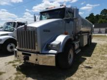 2009 KENWORTH truck, fuel tanker, day cab, Cummins dies