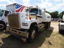 1988 MACK SUPERLINER RW613 4,000-GALLON WATER TRUCK (IN