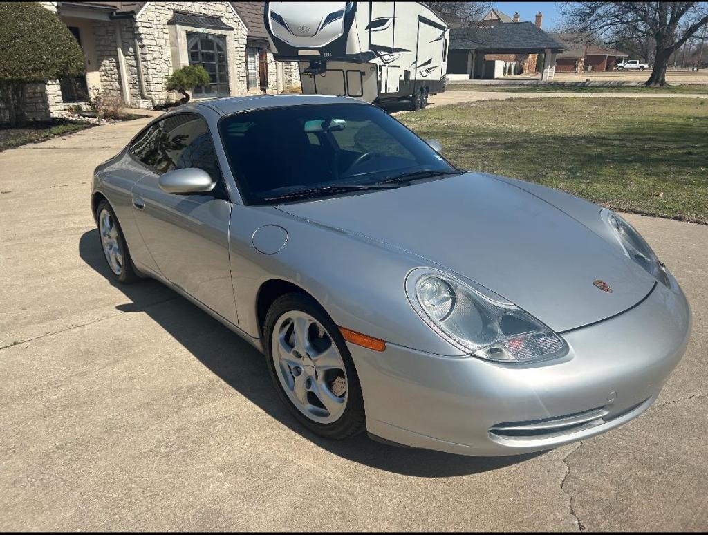 2001 Porsche Carrera 4