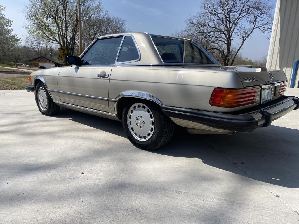 1988 Mercedes-Benz 560 SL