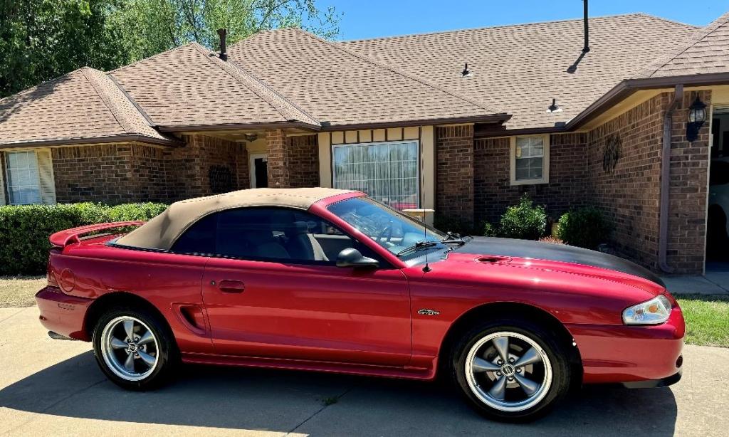 1998 Ford Mustang GT Convertible