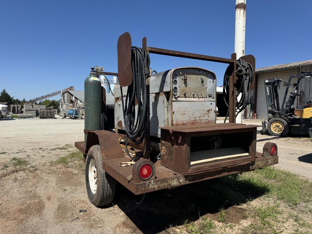 Lincoln SA-250 diesel Pipeliner welder on trailer