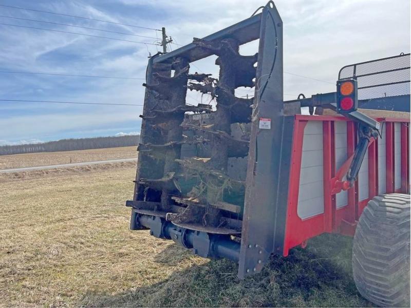 Hagedorn Hydra Spread V5290 Vertical Beater Manure Spreader