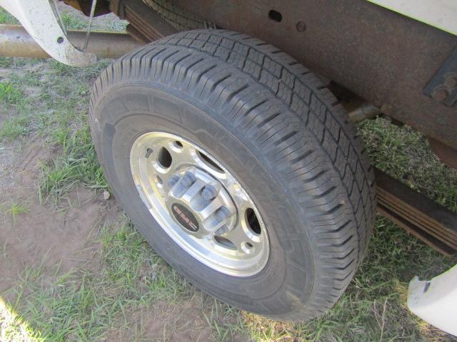 64. 2003 GMC 2500 ¾ TON 2 WHEEL DRIVE PICKUP, 6.0 LITER GAS, AT, NEW BRAKES