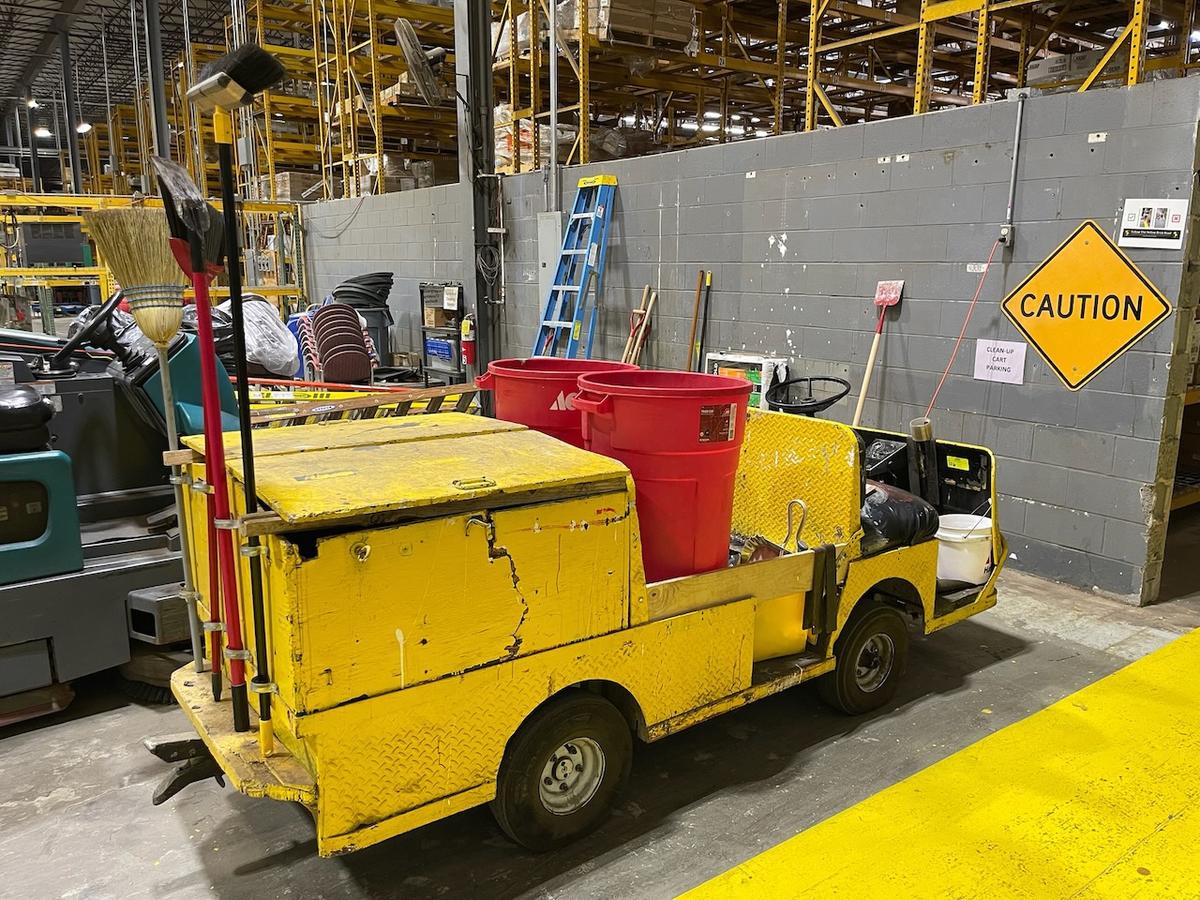 Utility Cleaning Truck for Warehouse Spills