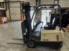 Crown Sit down electric Forklift