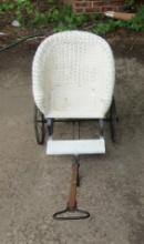 Vtg 2 Wheeled Wicker Pull Cart (NO SHIPPING THIS LOT)