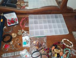(BR1) JEWELRY LOT, CONTENTS OF THE TOP OF DRESSER, COSTUME JEWELRY, WATCHES, WATCH HOLDER, ETC.