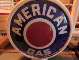 (BR2) VINTAGE AMERICAN GAS DOUBLE SIDED GLASS & METAL FRAMED LIGHT POST COVER. IT MEASURES 17-1/2"W