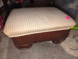 (LR)ANTIQUE MAHOGANY UPHOLSTERED FOOTSTOOL, IN GOOD CONDITION FOR THE ITEMS AGE, 11 1/4"X 9"W 6"H