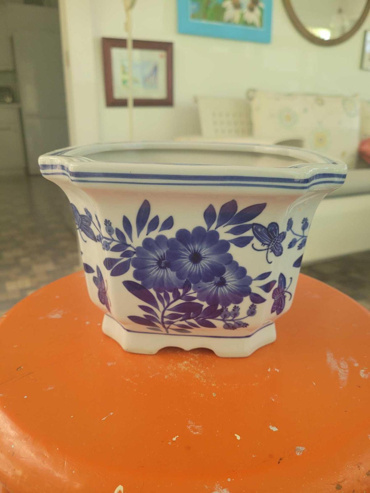 Planter Pot $1 STS