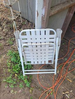 3 Folding Lawn Chairs $1 STS