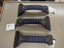 Suncast Arched Ice Scraper. Comes as is shown in photos. Appears to be new but dirty. SKU #