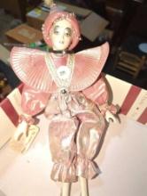 (GAR) EARLY STYLE SHOW STOPPER CLOWN PORCELAIN DOLL MEASURE APPROXIMATELY 12 INCHES TALL WHAT YOU