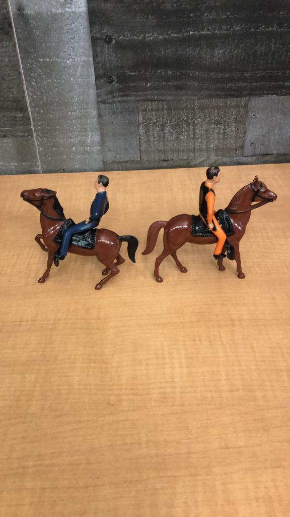 2) HARTLAND PLASTIC TOY HORSE & RIDER