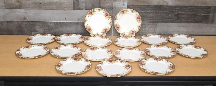 17PC ROYAL ALBERT "OLD COUNTRY ROSES" PLATES