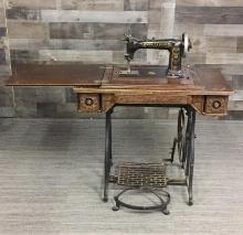 WHEELER WILSON D9 SEWING MACHINE & TREADLE CABINET