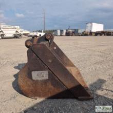 EXCAVATOR ATTACHMENT, CLEAN UP BUCKET, 58IN, FITS HITACHI 135 IN LOT 341