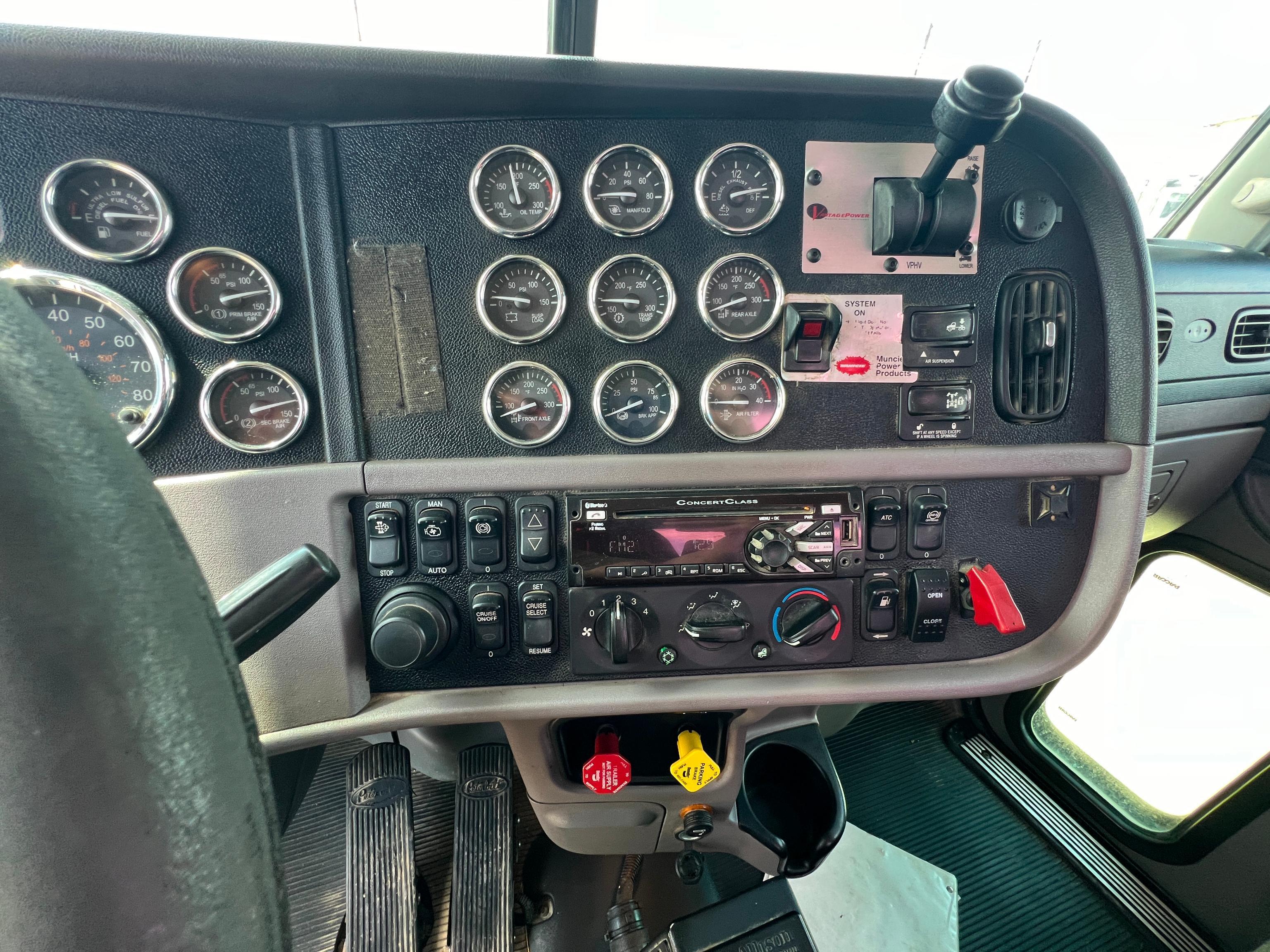 2017 PETERBILT 389 TRUCK TRACTOR VN:1XPXD49X2HD362232...powered by Cummins ISX15 diesel engine,