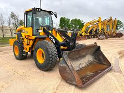 JCB 427ZX RUBBER TIRED LOADER SN:JCB4A6AEVM2474207 powered by 6.7 liter diesel engine, equipped with