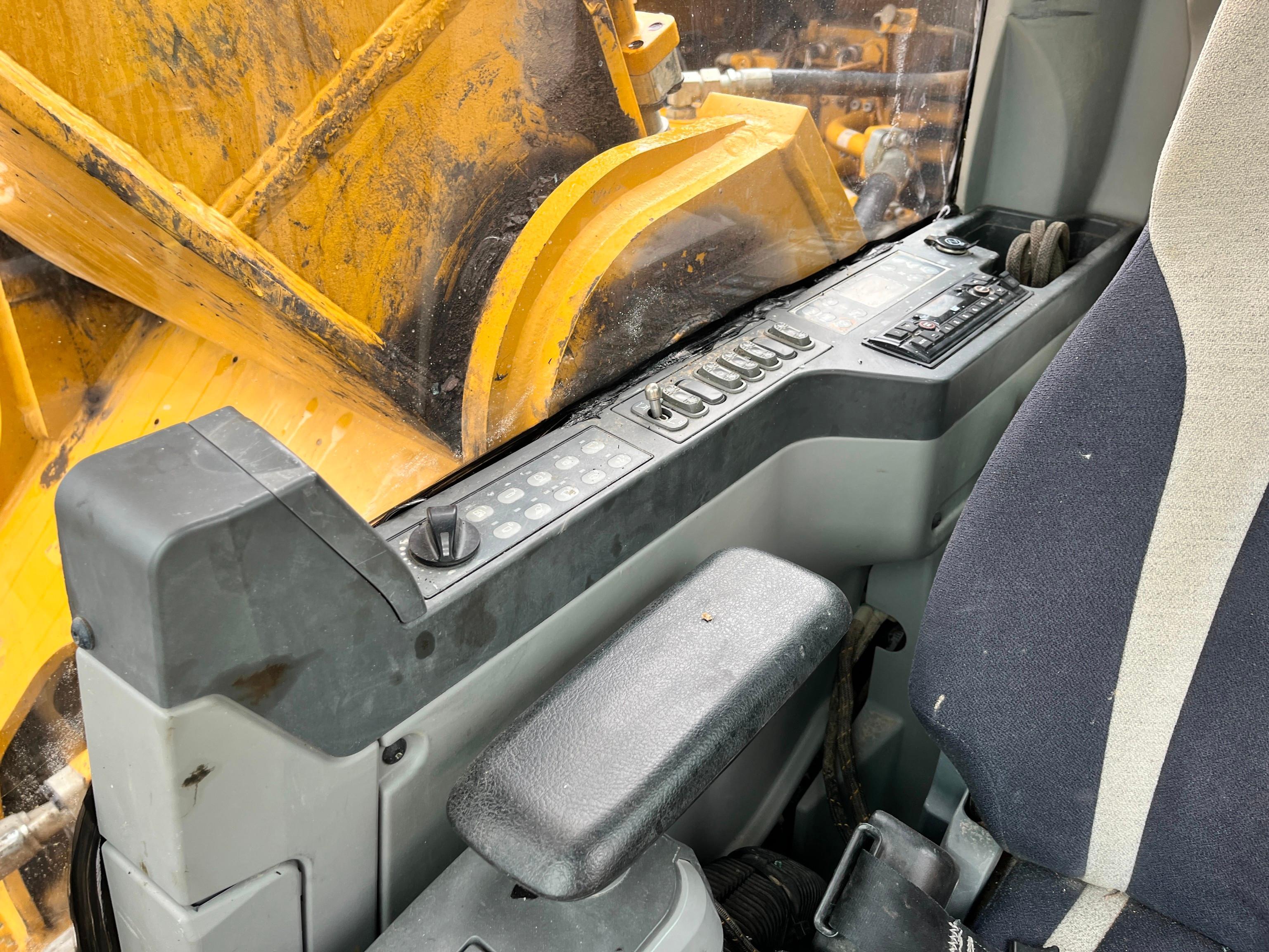 2018 CAT 336FL HYDRAULIC EXCAVATOR SN:CAT0336FCRKB21244 powered by Cat C9.3 diesel engine, equipped
